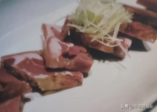 美食摆盘拍照构图,拍餐桌怎么拍出高级感