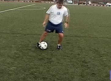 运球急停体前变向衔接前后转身,足球变向过人教学