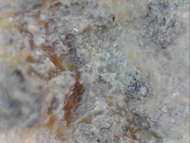 斜长石角砾岩无球粒陨石,月球混合碎硝角砾陨石