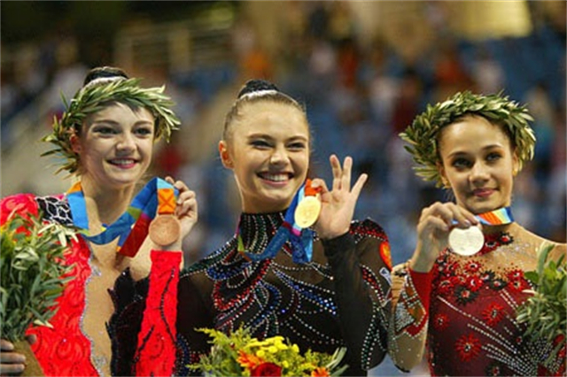 普京喜欢原配还是后来的卡巴耶娃,普京的朋友卡巴耶娃