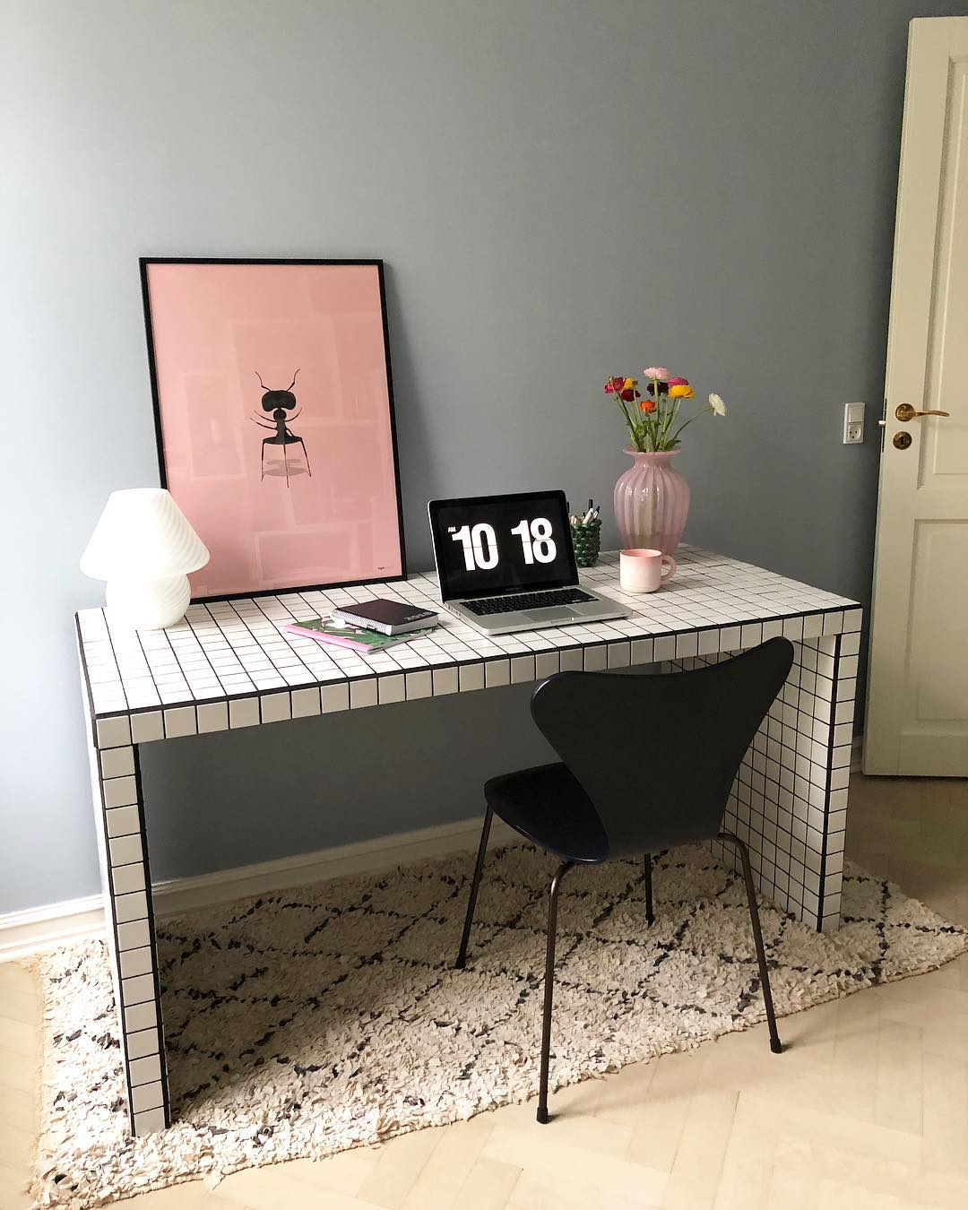 旧桌子桌面贴瓷砖,旧桌子翻新贴砖