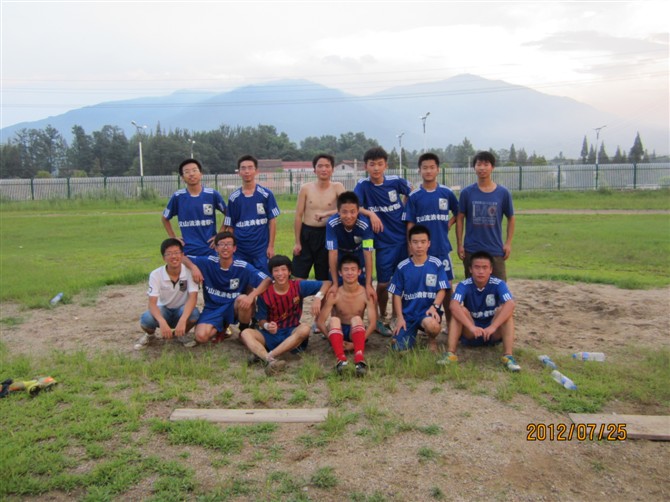 足球90后的时代,90年代中学足球