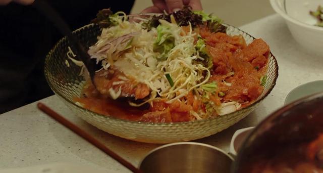 电影完美陌生人讲的什么,电影完美陌生人