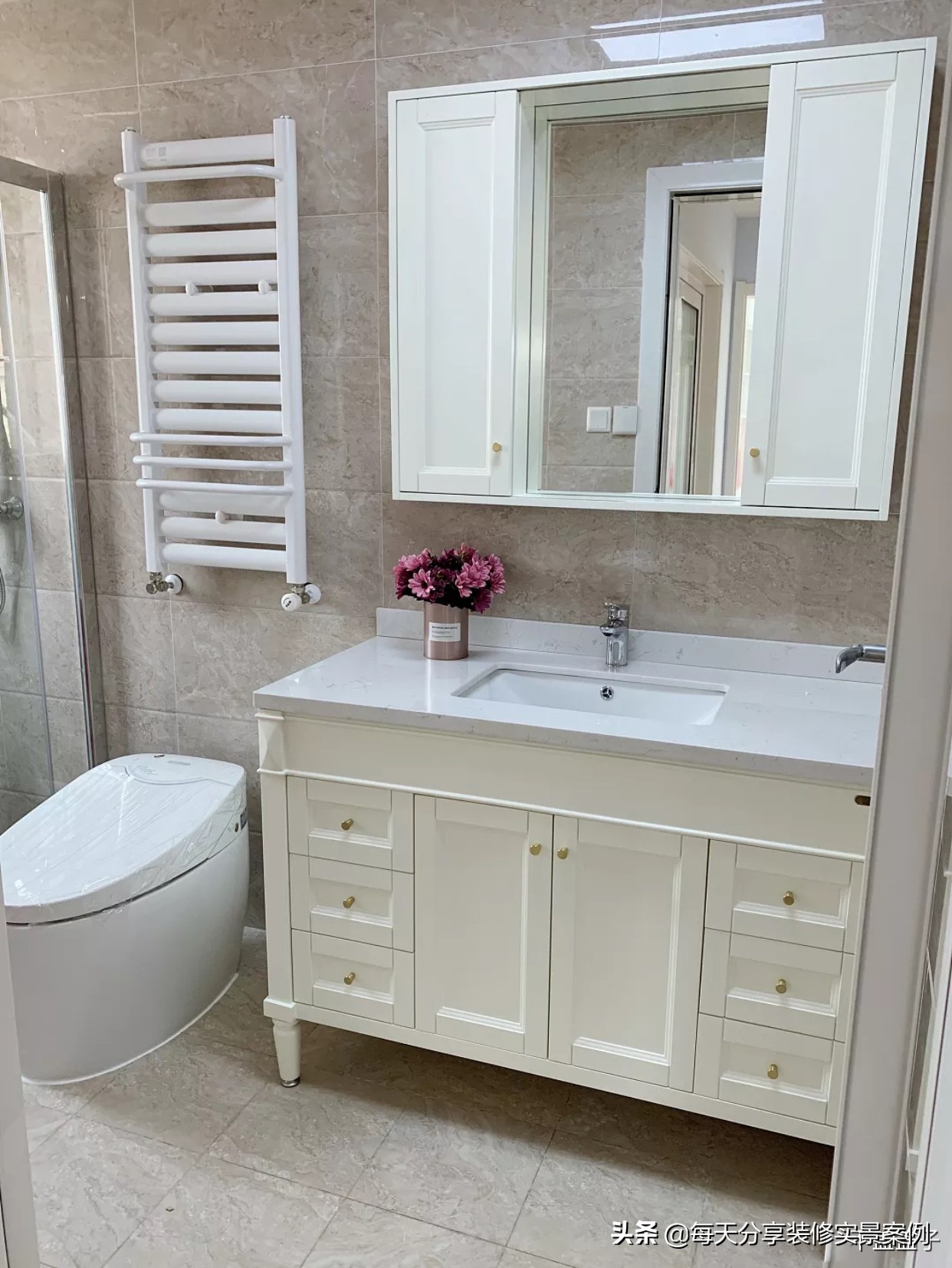 装修好了再装酒柜,装修完之后又想做酒柜