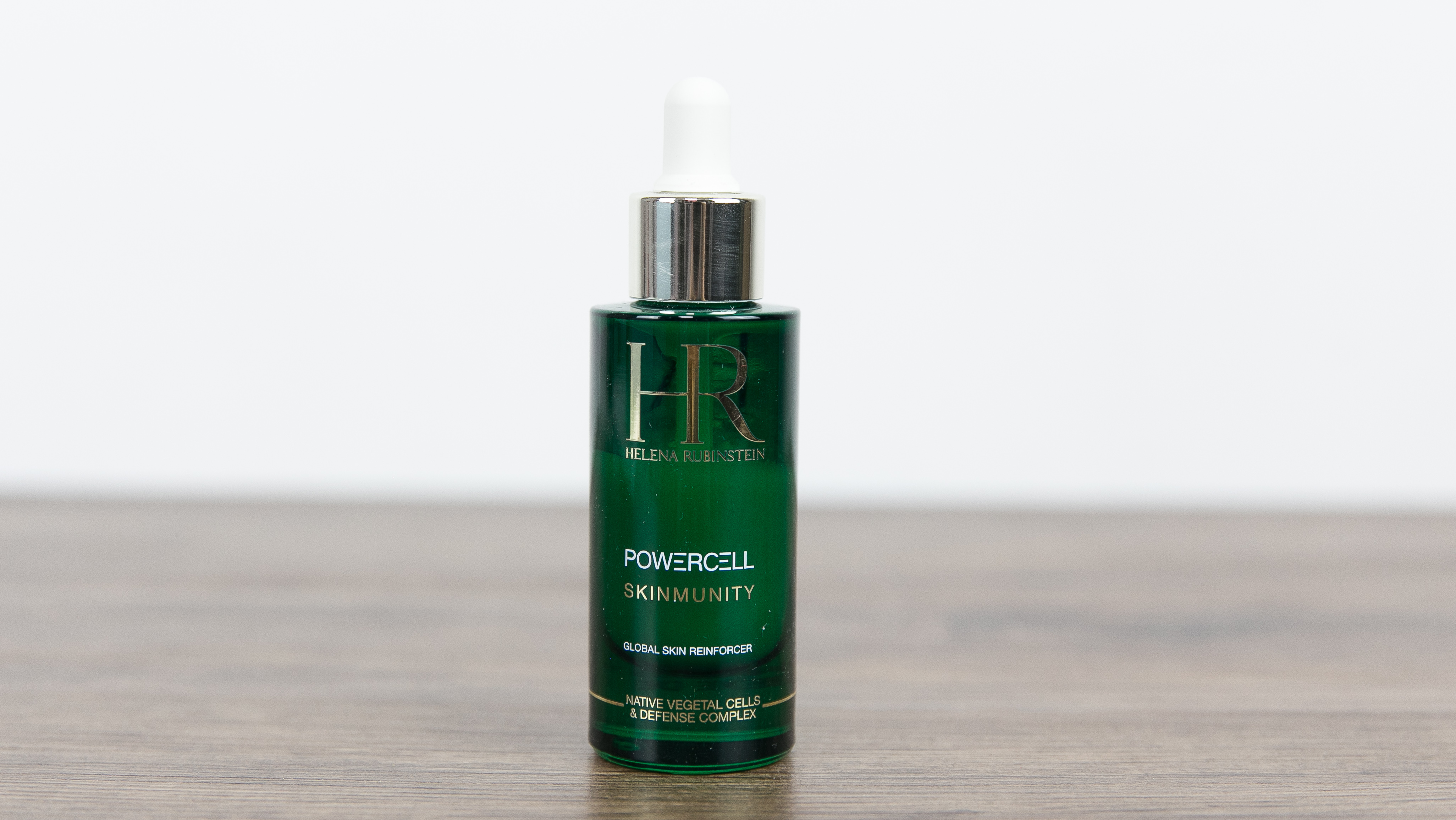 还在为繁琐的护肤步骤而烦恼吗,还在为皮肤问题困扰吗