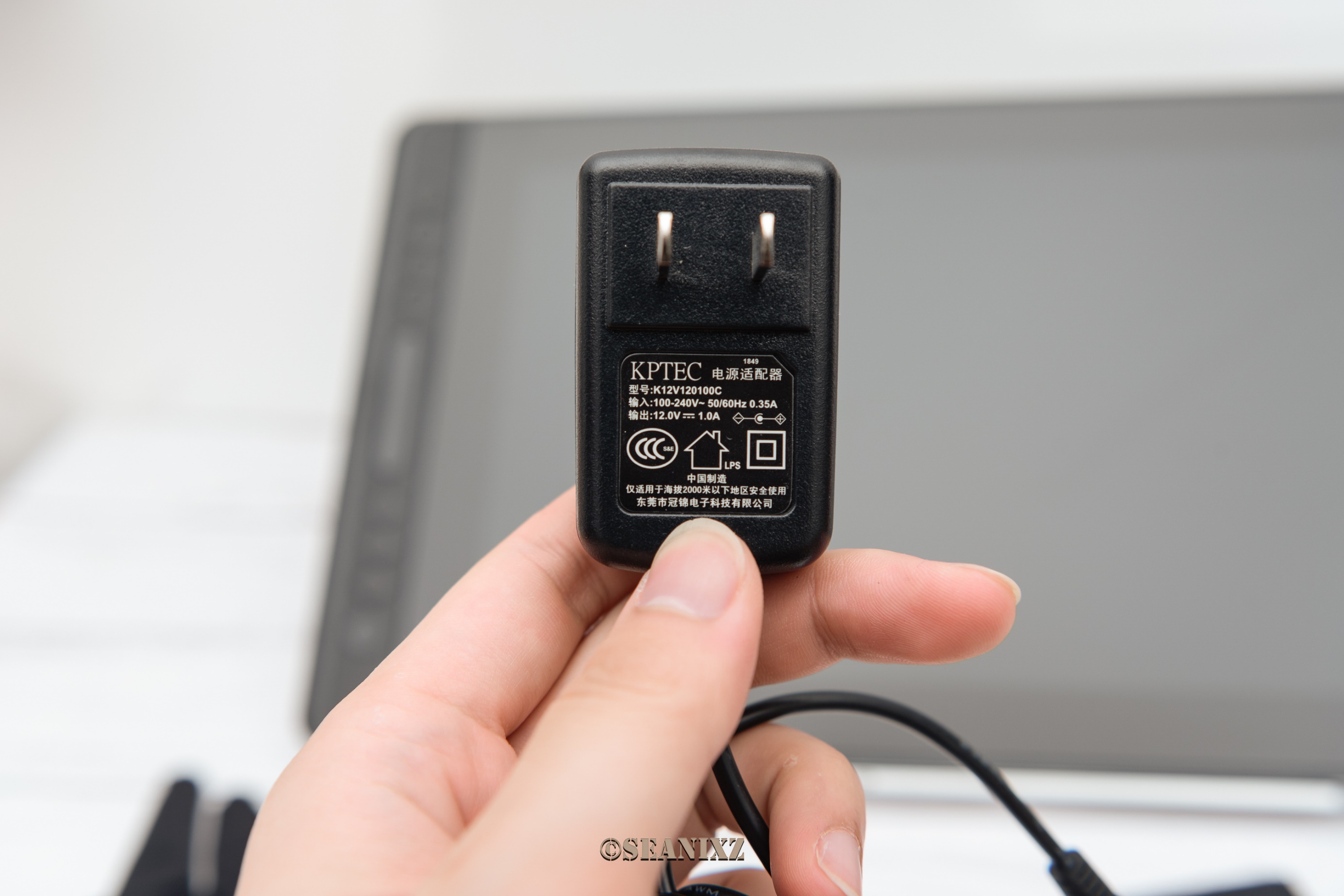 接近真实的纸笔绘画：绘王（HUION）KamvasPro16手绘屏使用体验