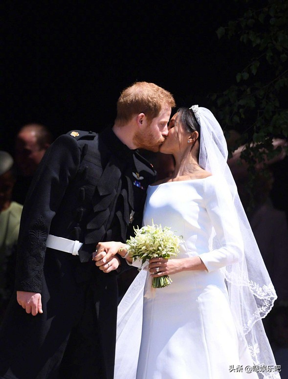 英国王室婚戒一览表,梅根戴的蓝宝石和凯特戴的蓝宝石