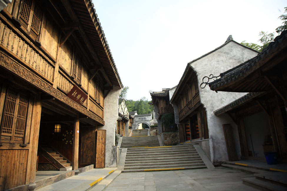 天目湖御水温泉户外泡池,峡谷深处的纯天然户外生态温泉