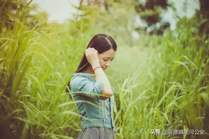 诗词人生的经典句子,若把岁月开成花人生何处不芬芳