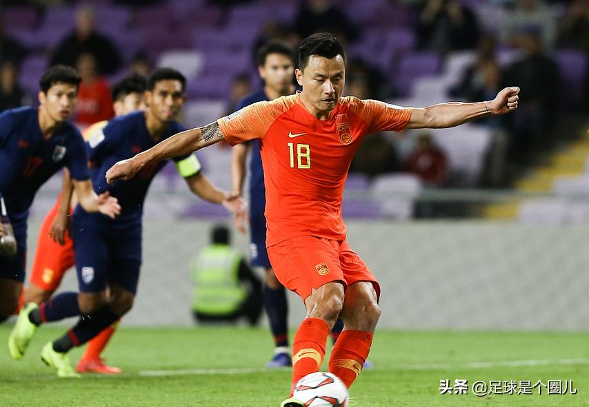 姜还是老的辣高手过招丝毫不慌,国足大胜全靠27岁锋霸的出色表现