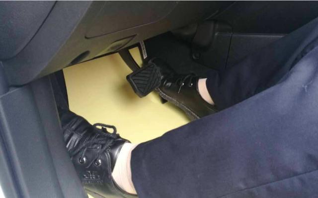 汽车在高速路上刹车失灵怎么办,高速120公里刹车失灵后续