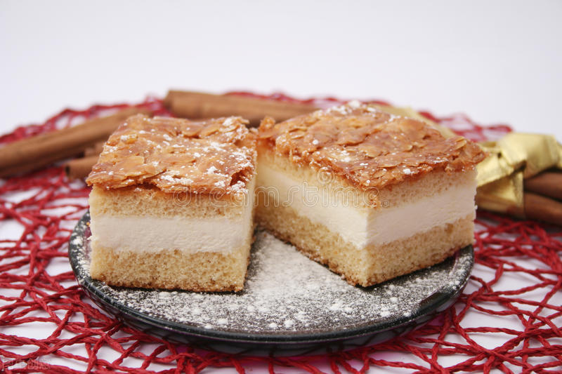 女性吃太多甜品容易衰老吗,女人过量吃冷饮的危害