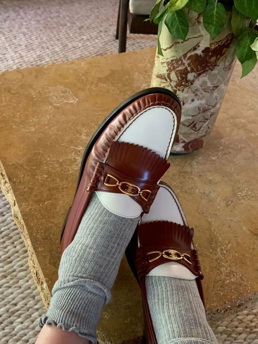 别再露脚踝了,今冬不流行露脚踝了露袜才更时髦