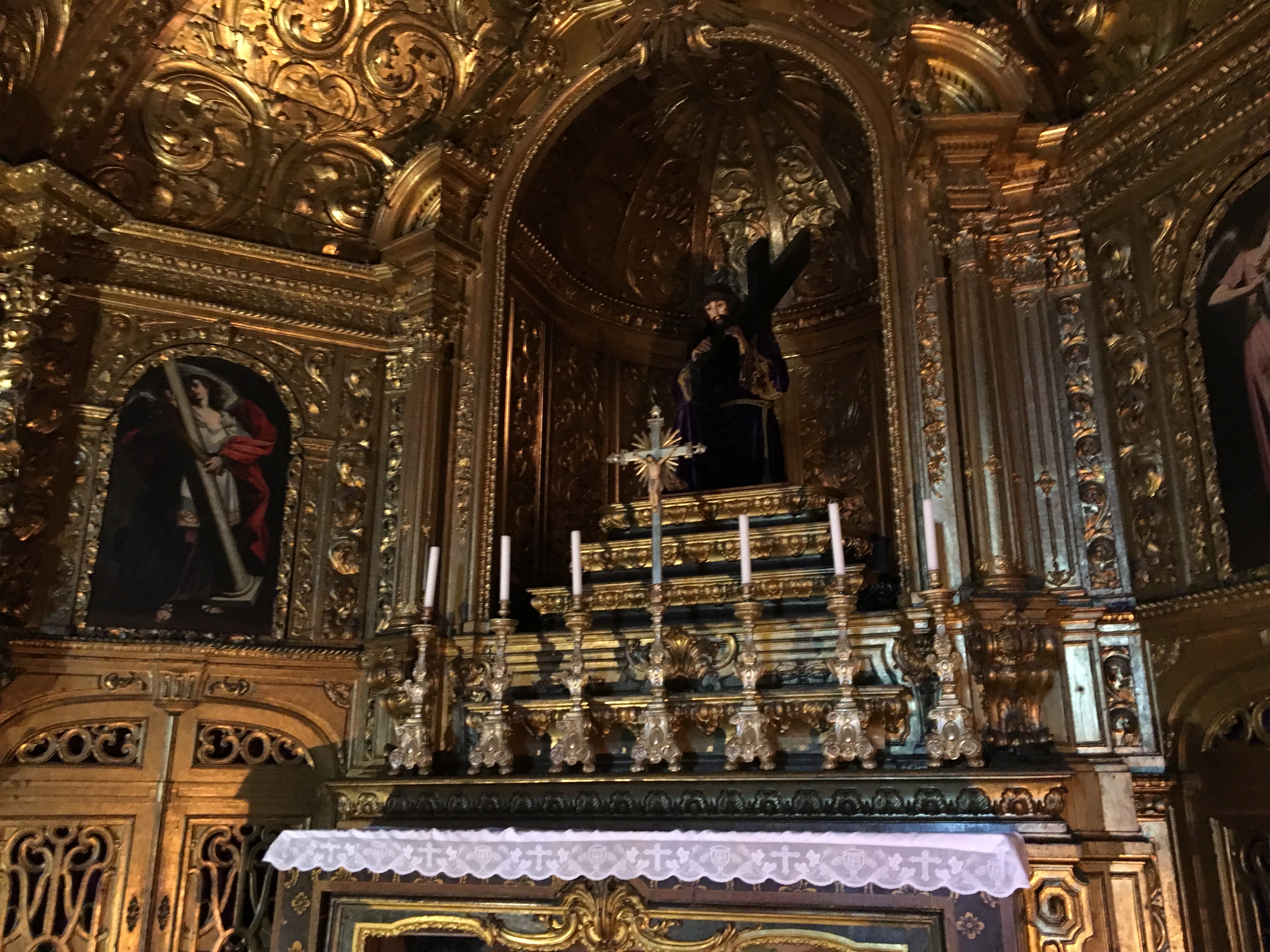 一座修道院,一座经历3次八级大地震不倒的塔