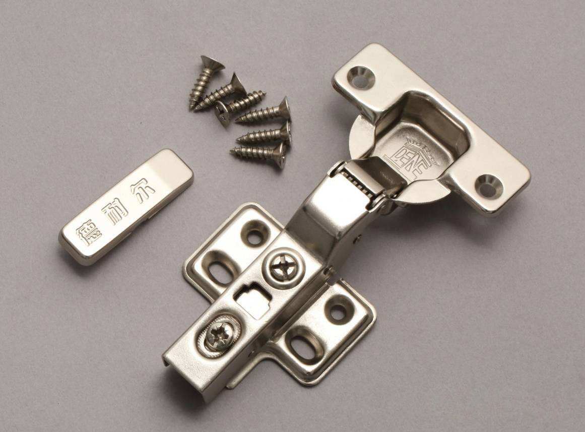 实木颗粒板定制衣柜价格,做衣柜实木板和颗粒板哪个好