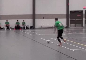 若是想赢就先摆出赢的姿态,想赢球练防守