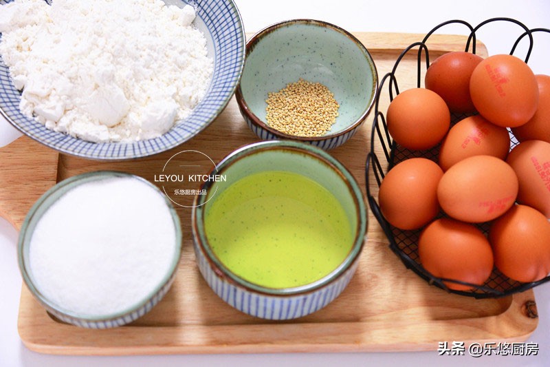 家里只有鸡蛋面粉糖怎么做蛋糕,只用鸡蛋糖油和面粉做蛋糕