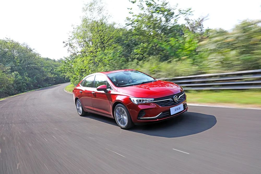 别克威朗20款20t试驾,驾驶别克威朗