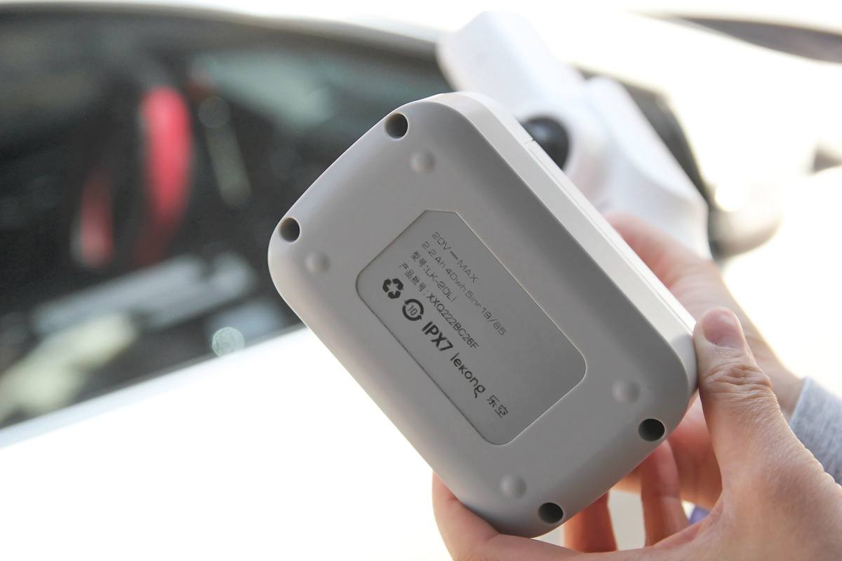 无线大容量锂电洗车机测评,乐空洗车机和倍思洗车机哪个好