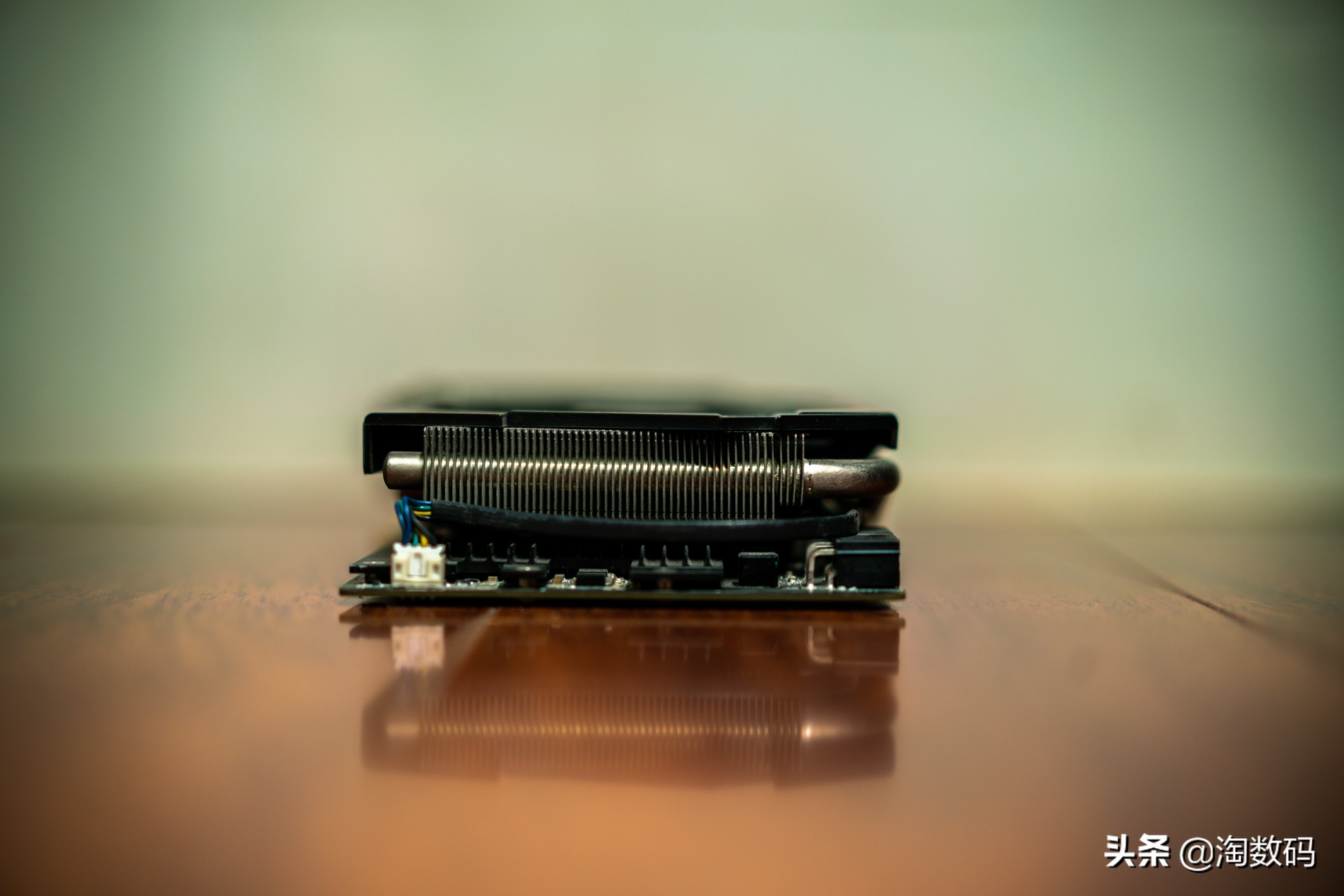 少年曾经的梦想:箱底翻出一张MSI微星R9280X红龙显示卡再战江湖