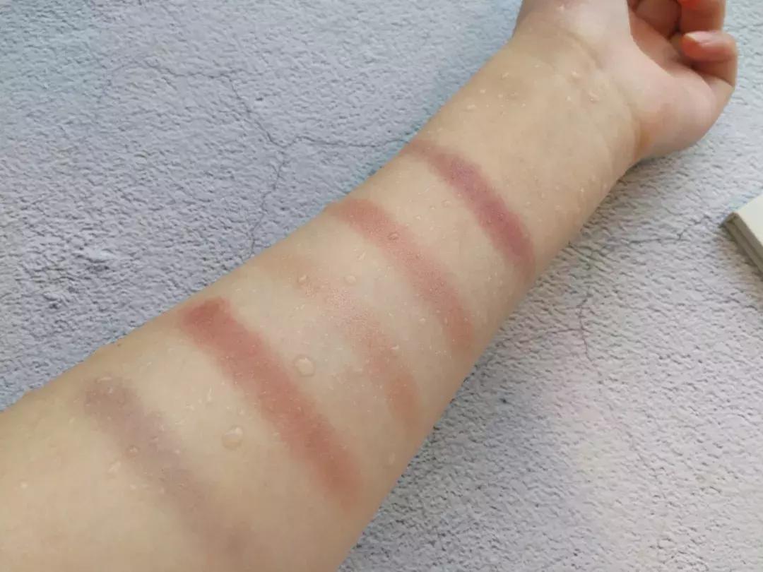 遮瑕高光口红眼影一共多少钱,30块钱的粉底液口红眼影遮瑕