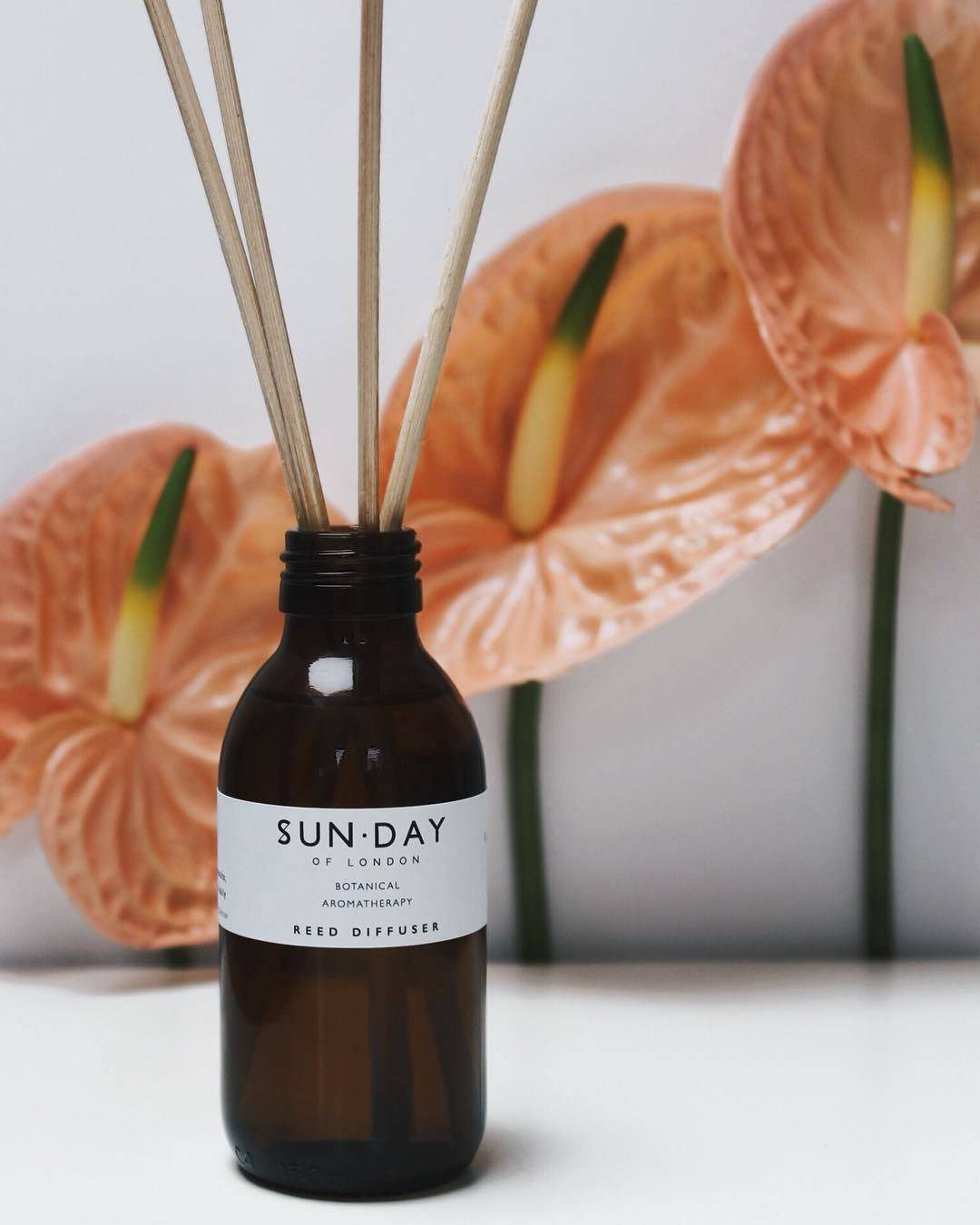 ladygaga也出彩妆了买还是不买,ladygaga的彩妆