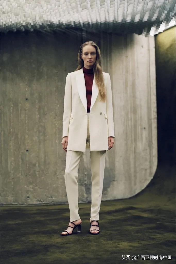适合年轻人的职场穿搭,职场穿搭尽显干练大气