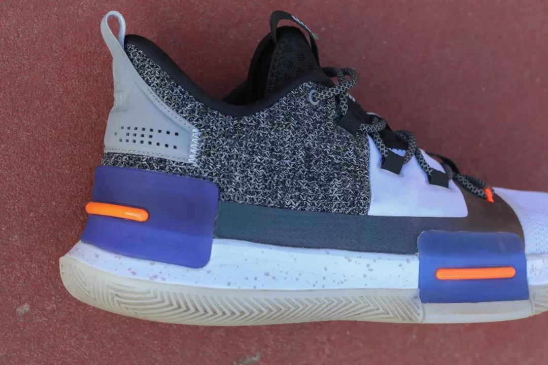 匹克闪灵球鞋评价,匹克一体鞋舌实战球鞋测评