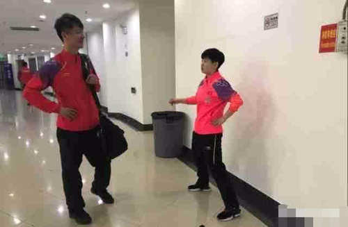 孙颖莎陈梦的拥抱,孙颖莎陈梦送球