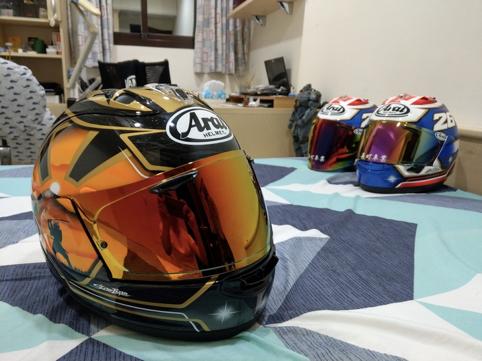 rx7x是街盔还是赛盔,arairx-7x头盔带刀侍卫拆箱