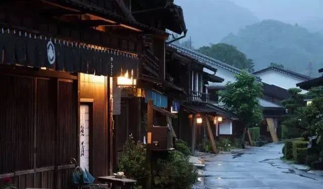 年轻时还有几次机会，我们可以暂停工作，连续休息30天？