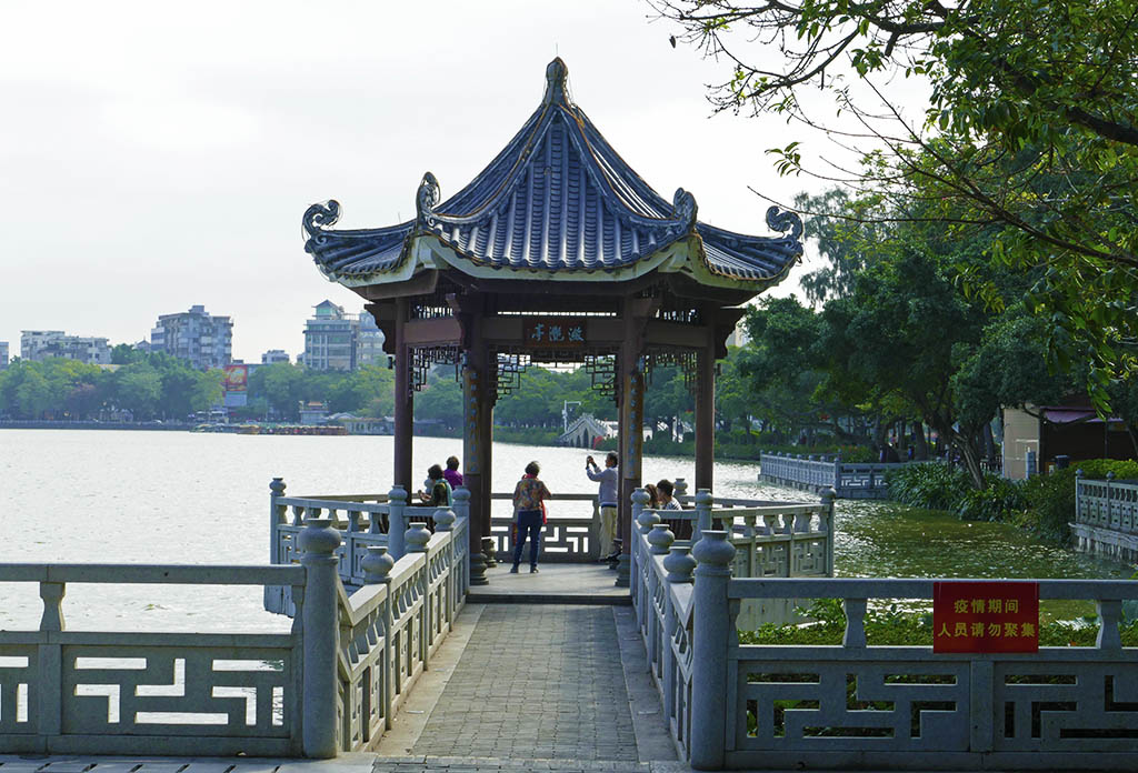 惠州西湖苏东坡小妾墓,惠州西湖和苏东坡有什么关系