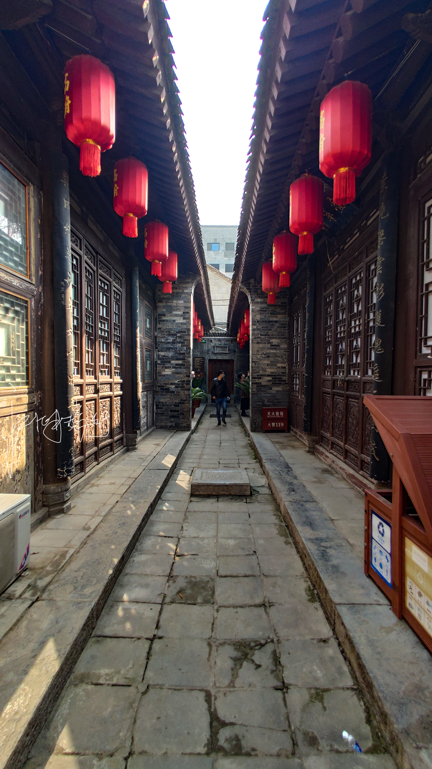 西安美食街区,西安小吃街里的古宅