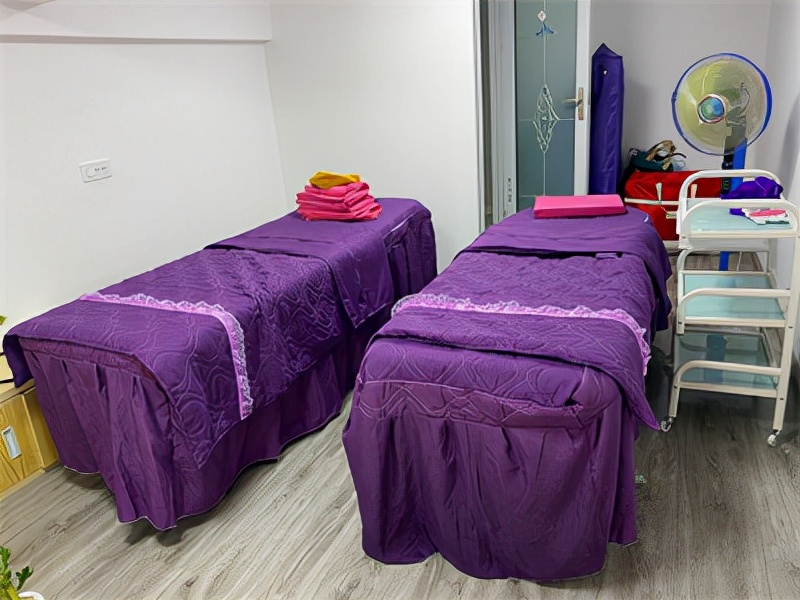 小资生活化妆品加盟店创造一流的门店护肤体验