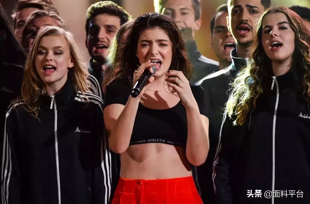 nike女款运动内衣加紧身裤,nike运动女内衣