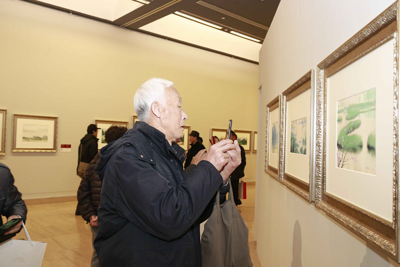 “东方红•中国情——孟宪成艺术展”亮相中国美术馆