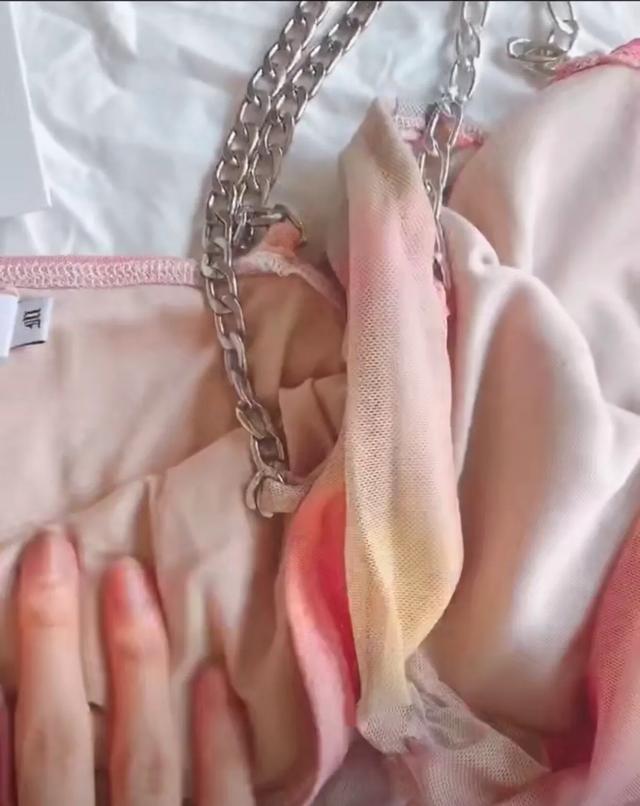 拼多多和淘宝同一商品价格不一样,拼多多和淘宝同款为什么价格不同