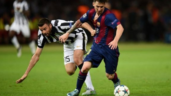 巴萨未来中场佩德里加维哈维,巴萨后卫6号