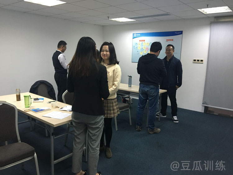 如何克服面对众人发言紧张心理,如何让孩子克服考试紧张的心理