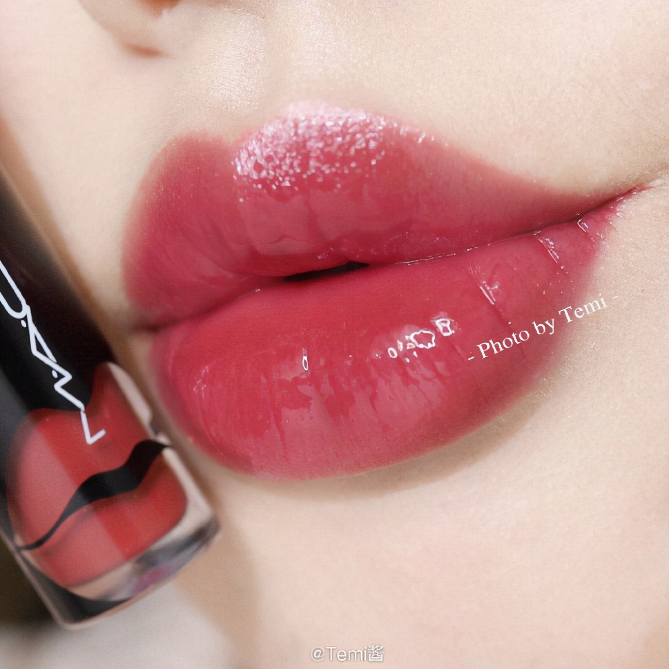 macchili适合素颜涂的口红,mac唇釉988跟76哪个适合素颜