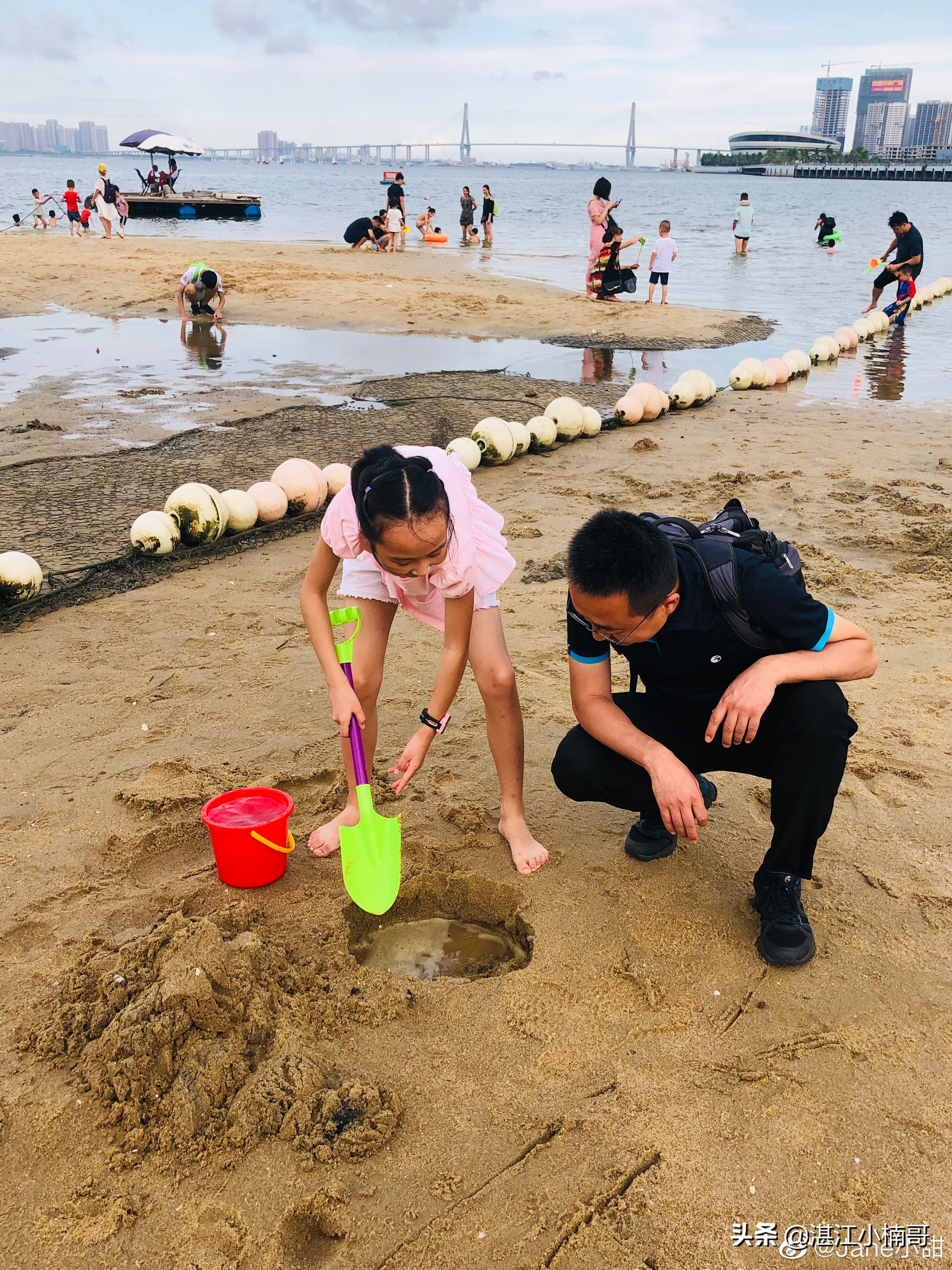 湛江这个海湾，出场自带流量，超有夏威夷feel，每天都有网红打卡