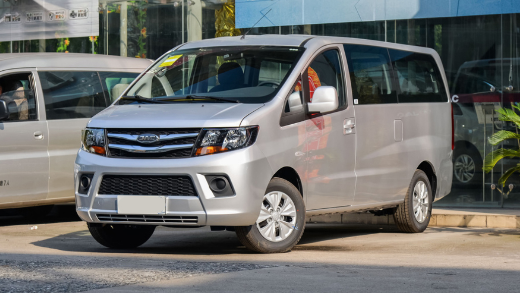 瑞风m3和宏光plus,瑞风m3五菱宏光plus很纠结买哪个