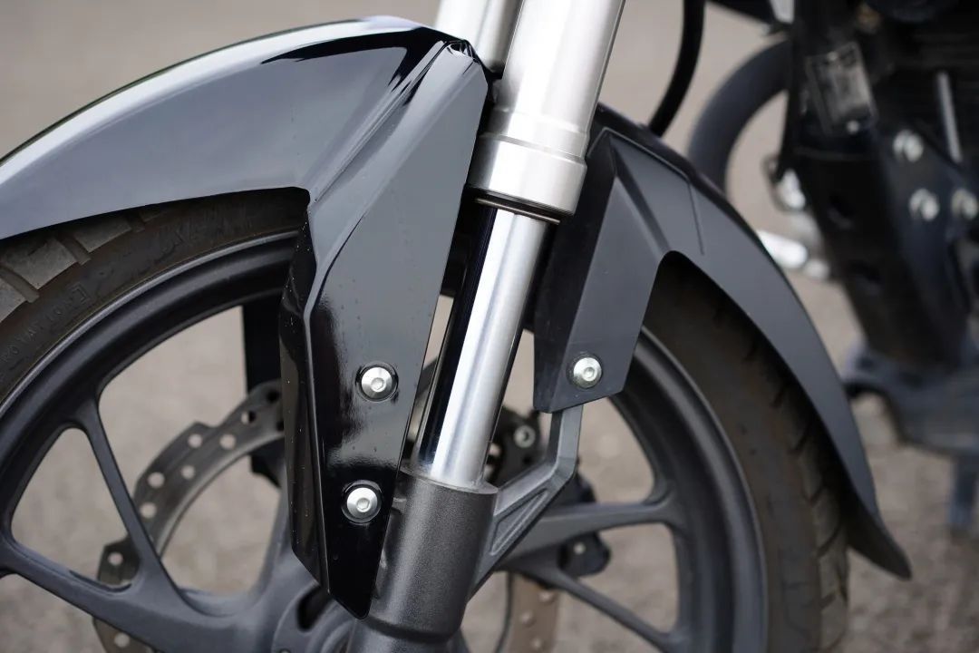 本田新大洲cbf190x摩旅,新大洲本田cbf190r对比豪爵nk150