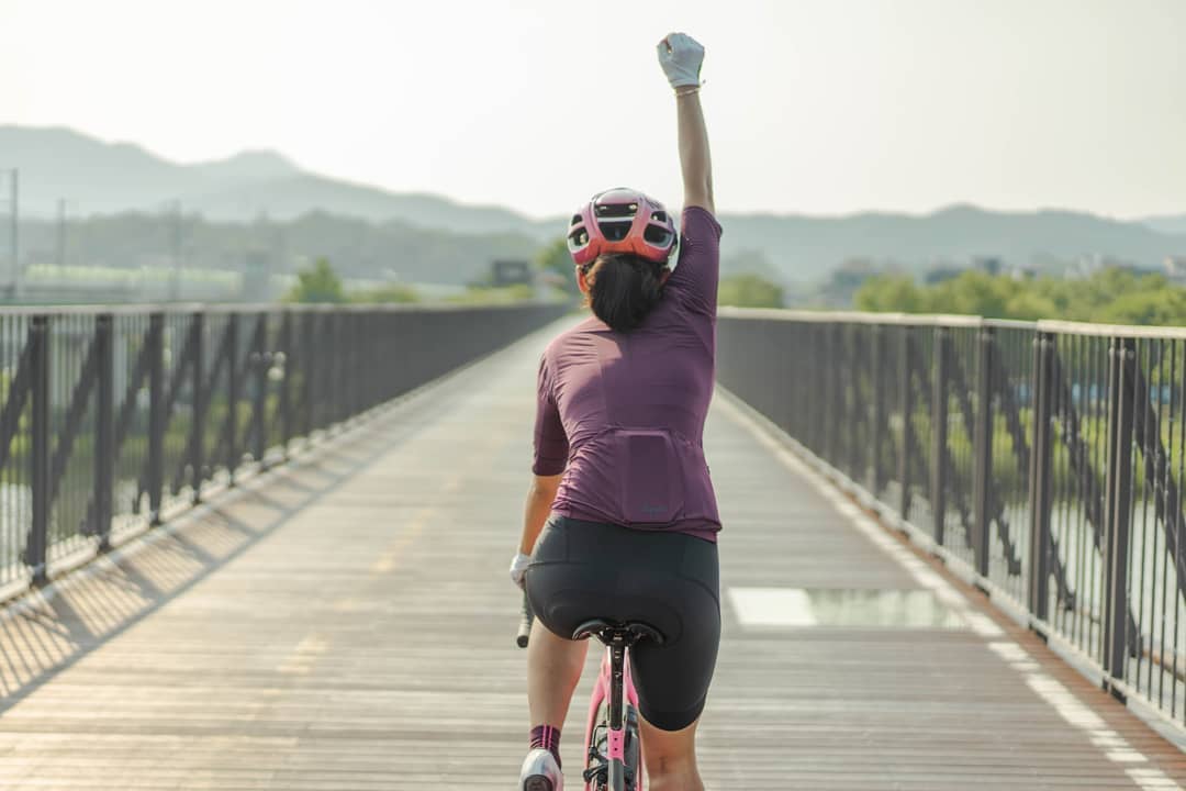 新手就能学会的自行车技巧,1分钟快速学会的车技