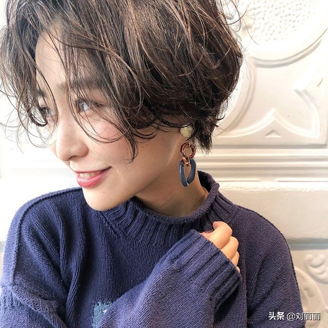 忍不住想剪头发,忍不住想去剪短发