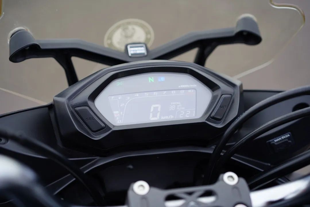 本田新大洲cbf190x摩旅,新大洲本田cbf190r对比豪爵nk150