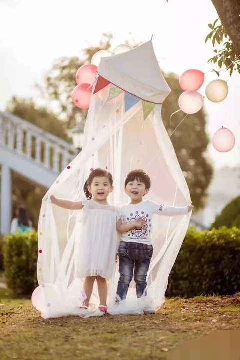 一对龙凤胎两个爸爸,一家两对龙凤胎