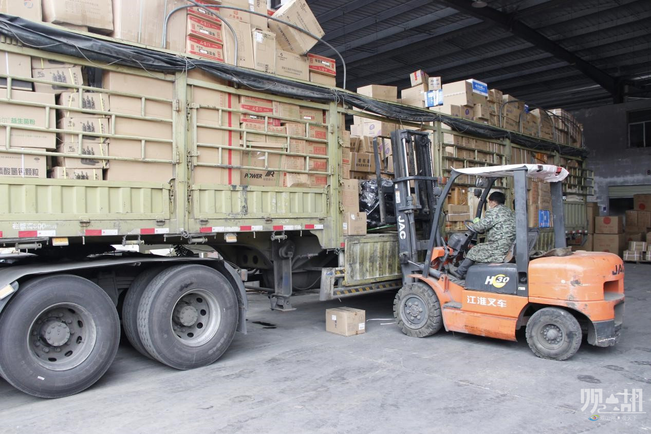 观山湖区物流园区,观山湖京东物流园仓库发货