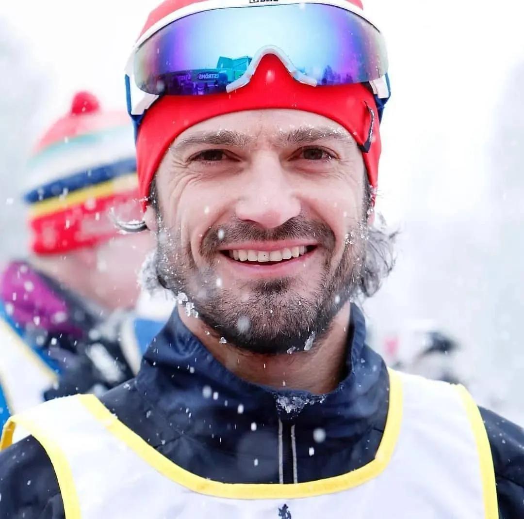 白天比基尼晚上夜店嗨小野模，怎么泡到欧洲王室最后的钻石王老五