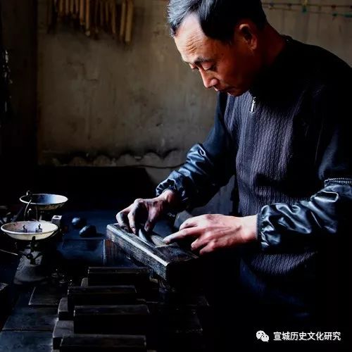 灯盏碗烟：一锭墨，五年光阴